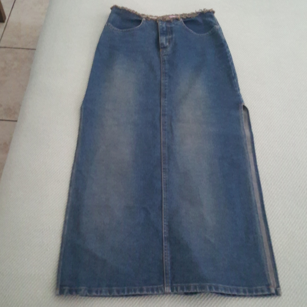 Skirts - Picture 6 of 12